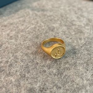 madewell daisy signet ring
